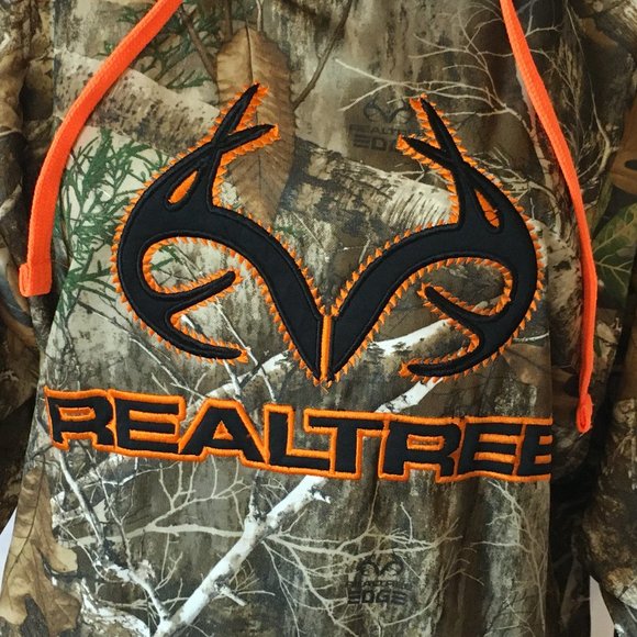 Men's Realtree Edge Camouflage Pullover Hoodie - Picture 3 of 7